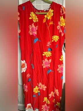 NWT LOFT Midi Dress Size 14 Poppy Red Lily Floral Cap Sleeve Side Slit Spring